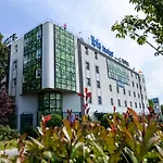 Отель Ibis Budget Marne La Vallee Combault 2*