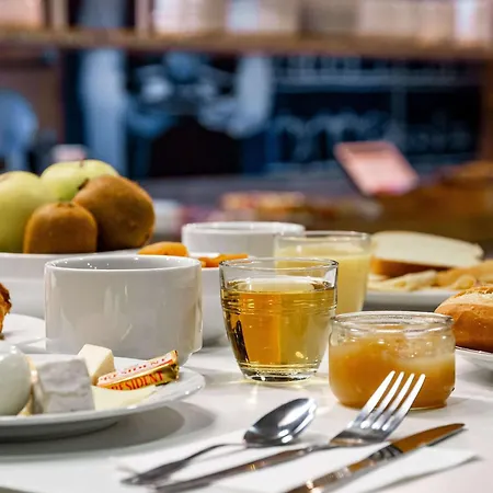 Ibis Budget Marne La Vallée Combault Hotel 2*