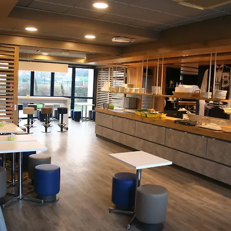 Ibis Budget Marne La Vallee Combault Hotel 2*