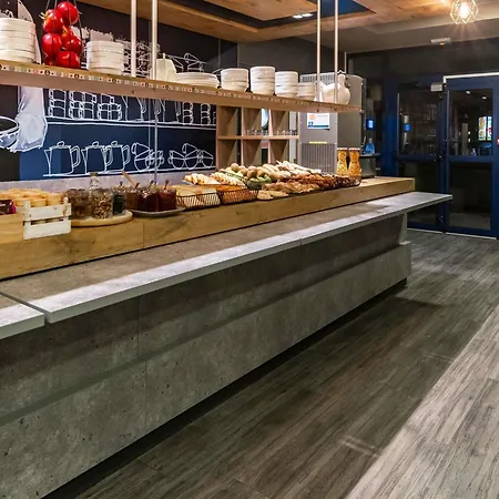 Hotel Ibis Budget Marne La Vallée Combault