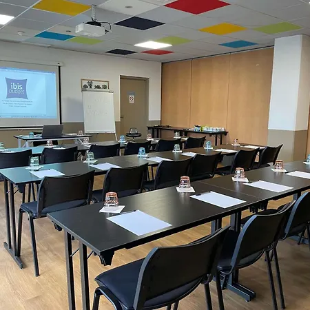 Ibis Budget Marne La Vallee Combault Hotel 2*