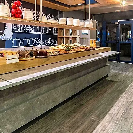 Ibis Budget Marne La Vallee Combault Otel Pontault-Combault