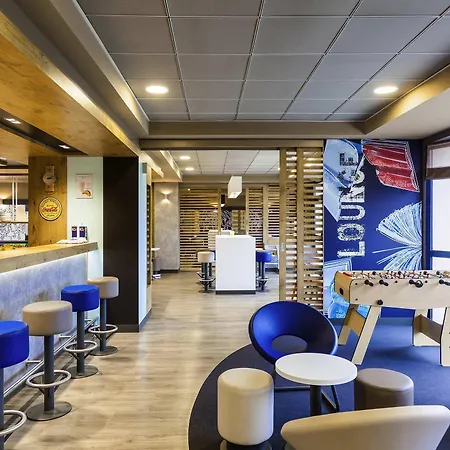 호텔 Ibis Budget Marne La Vallee Combault