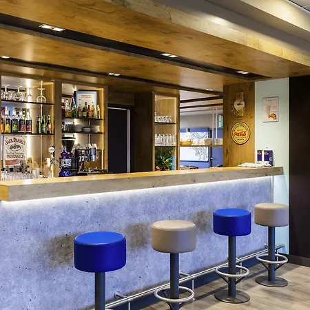Ibis Budget Marne La Vallee Combault 2*