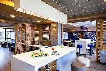 Ibis Budget Marne La Vallee Combault Hotel 2*